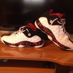 Jordan Jumpman Team 2's